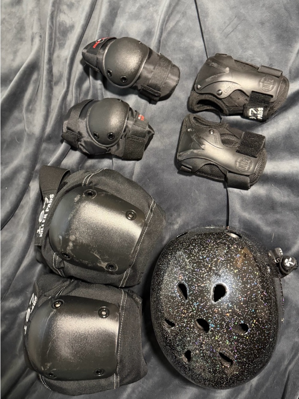 187 Killer Pads Knee Pads Wrist Guards, 888 Elbow Pads, S ONE Holographic Helmet